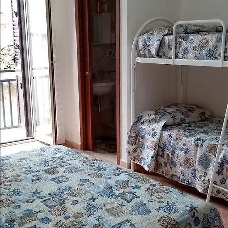 La Casa Dei Nonni Piano Terra Guest house